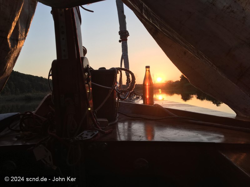 Sundwner zum Tagesabschluss bei Stepperg auf der Donau